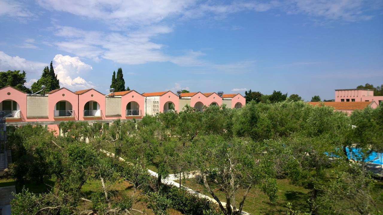 Family Village Otranto Alimini Exterior photo